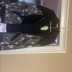 Large Entro zip up long sleeve jacket
